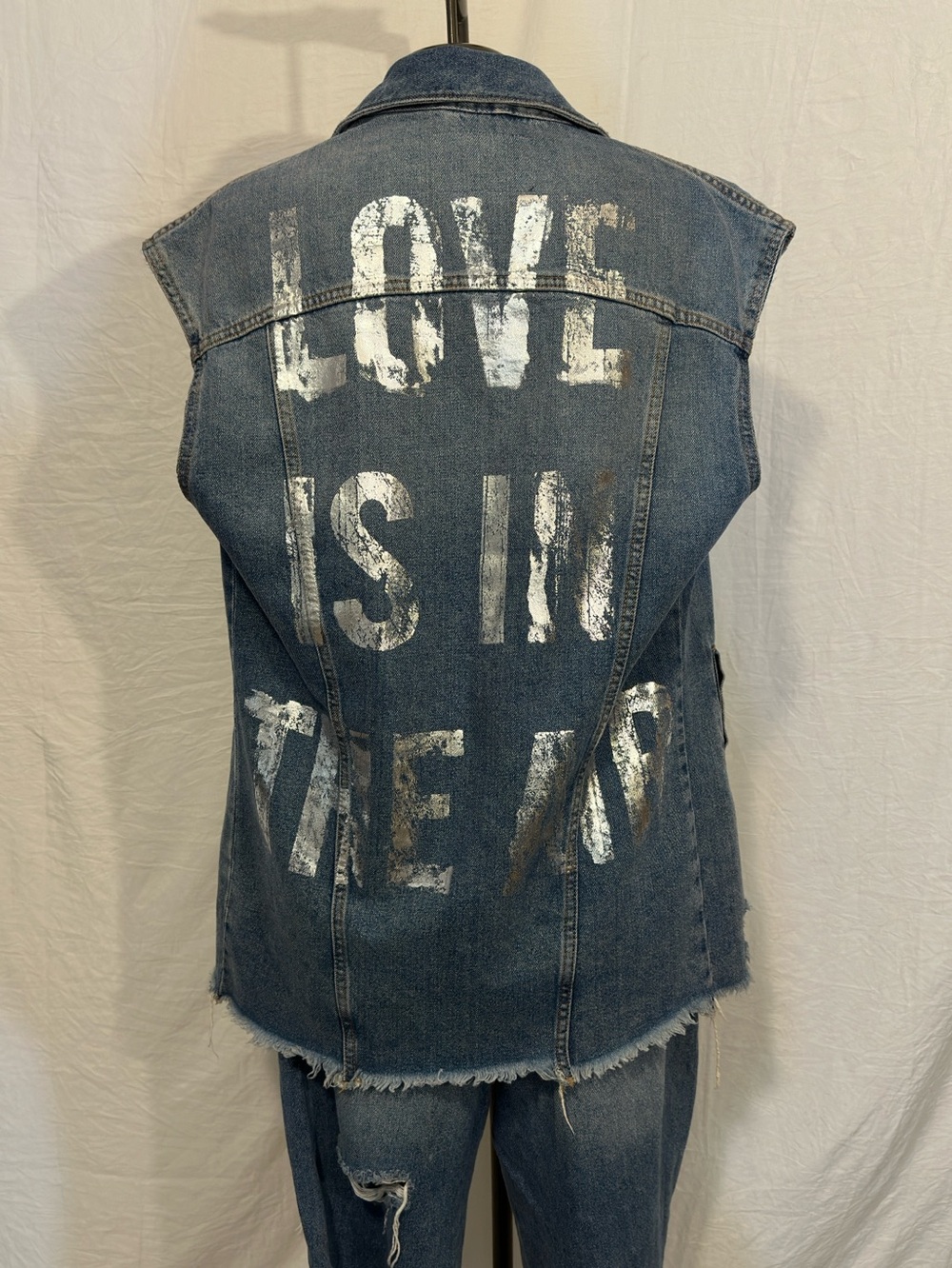 ONLY Amira Oversized Denim Vest Distressed Jean Jacket “Love is in the air” 34
